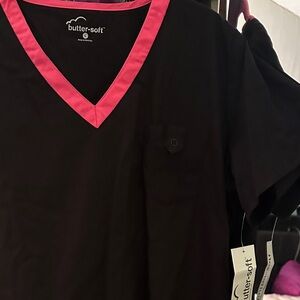 Butter-Soft Women's Black and Pink V-Neck Top